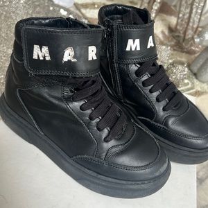 A most have for ya toddler, good quality leather strong. Good buy